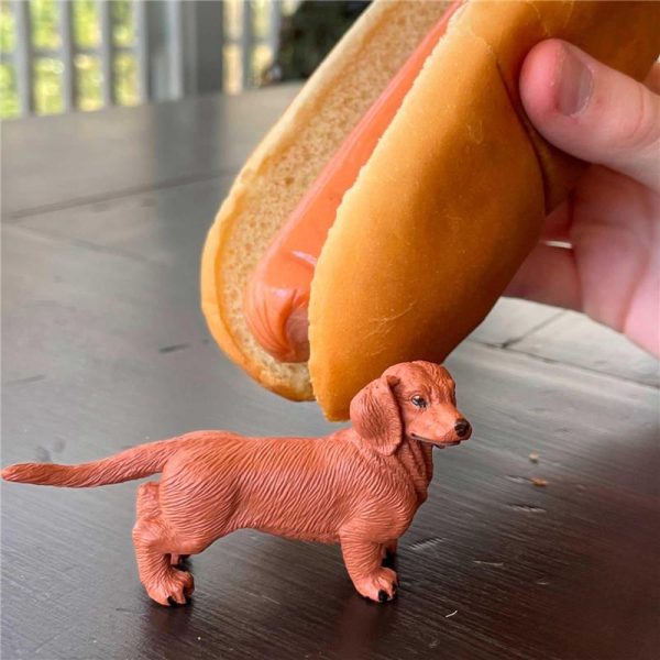 Safari - Dachshund Figurine 3.75 Plastic Model Figure