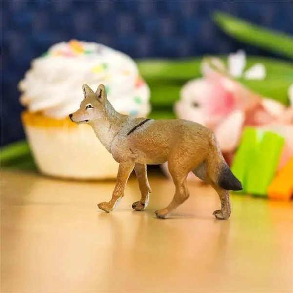 Safari Ltd. - Coyote Figurine, Lifelike 3.75 Figure